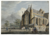 38519 Gezicht op de Mariaplaats te Utrecht met het koor van de Mariakerk en de overdekte markthal en links op de ...